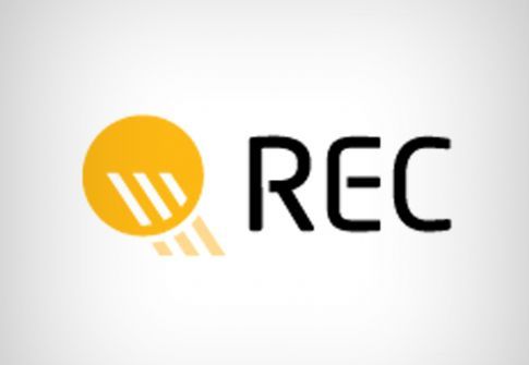 Η REC ολοκλήρωσε ηλιακή εγκατάσταση σε χρόνο ρεκόρ